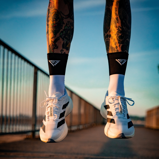 iS3 Performance crew running socks in mono, cushioned compression sock, pair